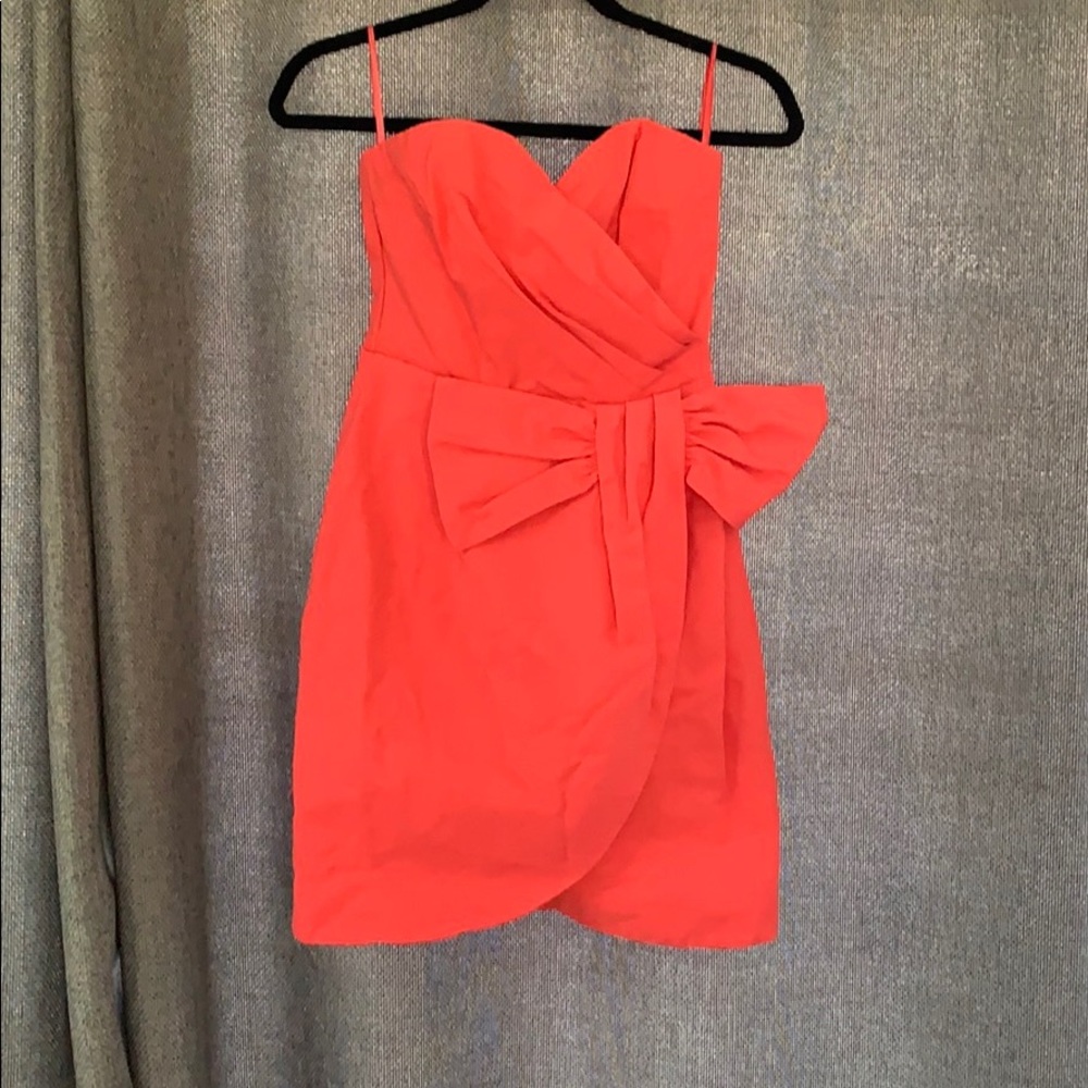 H&M Coral Strapless Dress with Bow. Size 6